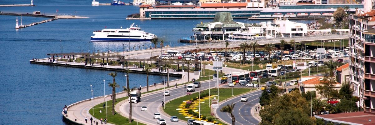 İzmir Kültür Rotası: Yerel Festival, Sanat ve Etkinlik Rehberi
